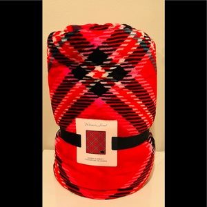 Victoria's Secret Plaid Sherpa Blanket 50" x 60" New New with tag 50inches